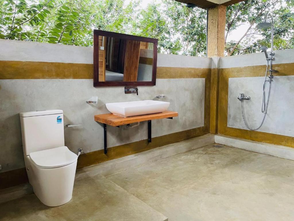Отель Prana Ayurveda Chalet- Сигирия Экстерьер фото